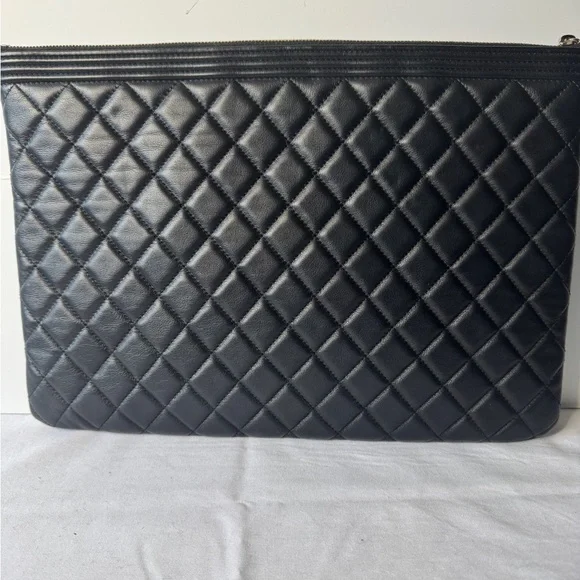 Chanel Boy O-Case clutch bag - Picture 2 of 8